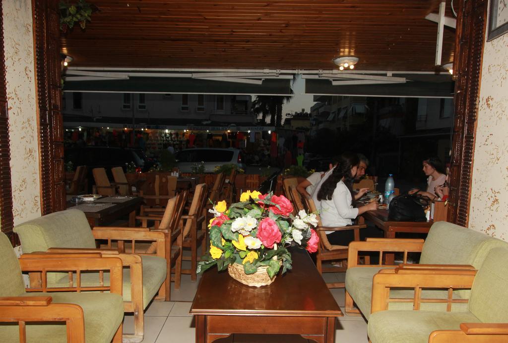 Elegant Baronessa Apart Hotel 阿拉尼亚 外观 照片